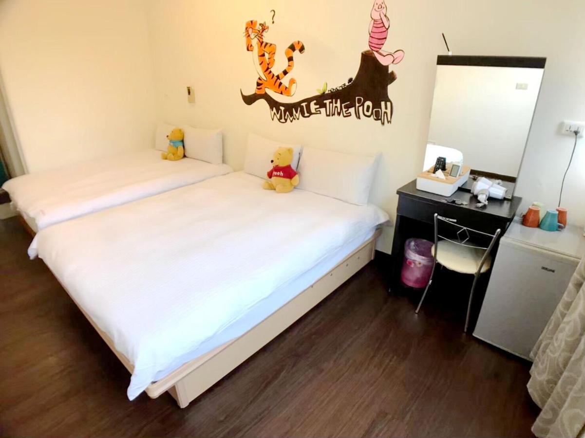 Happines Trip Inn Đài Trung Ngoại thất bức ảnh