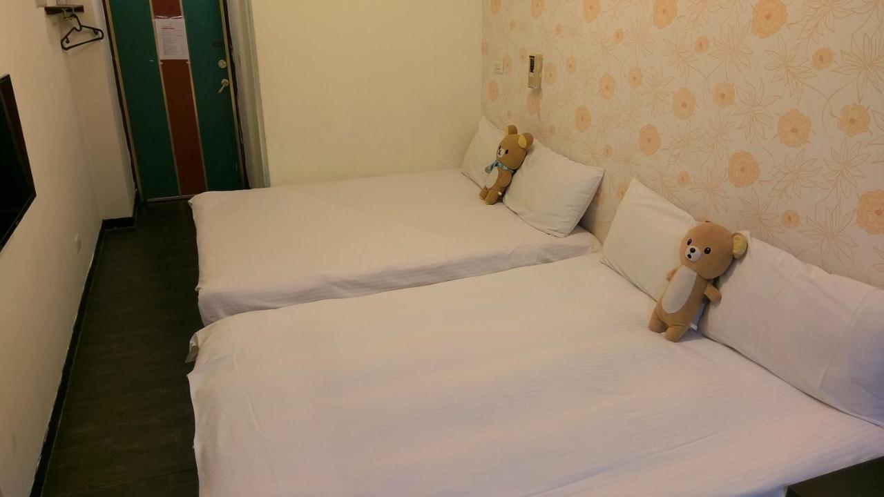 Happines Trip Inn Đài Trung Ngoại thất bức ảnh